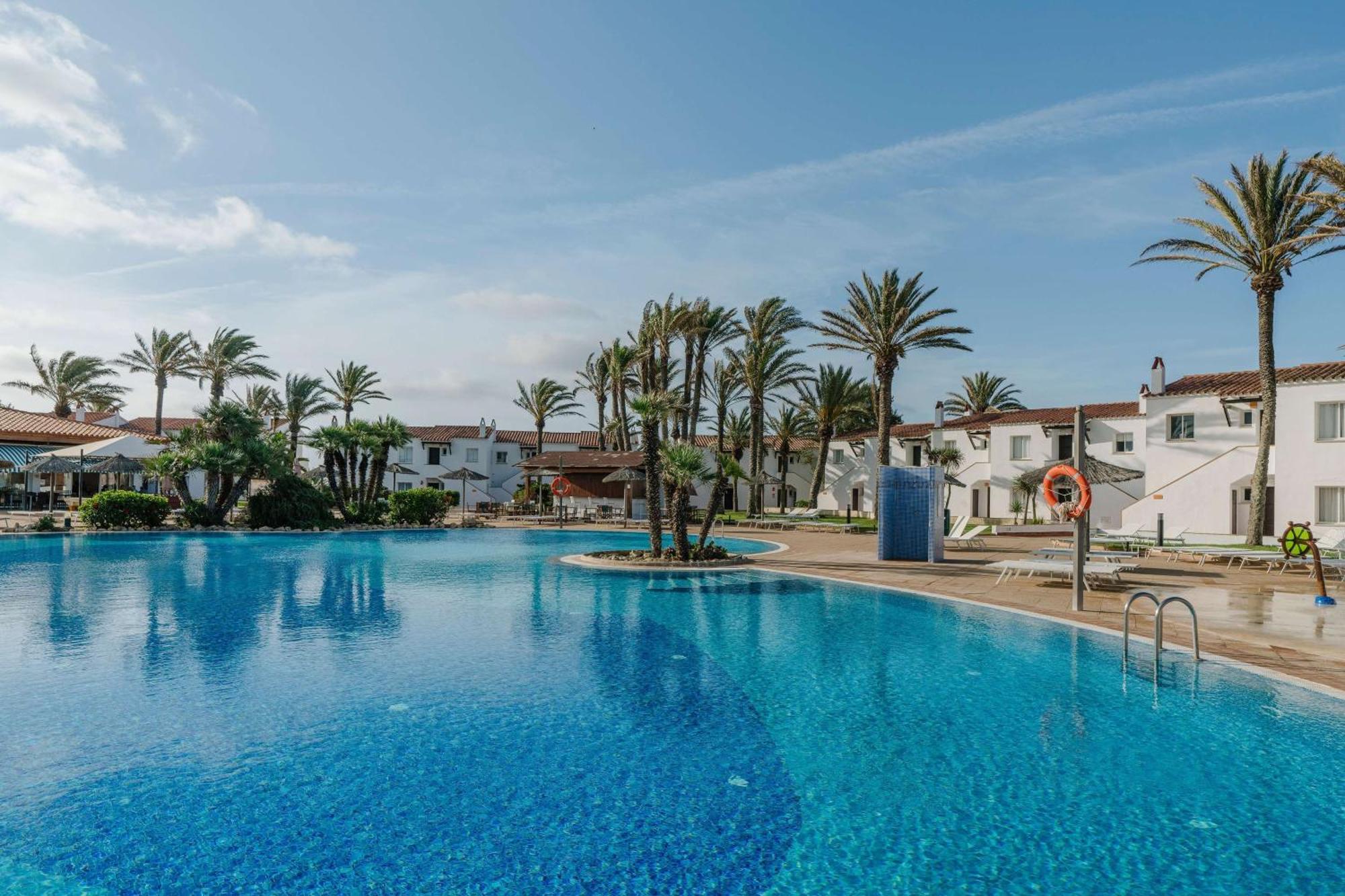 AluaSun Mediterráneo S'Algar Esterno foto